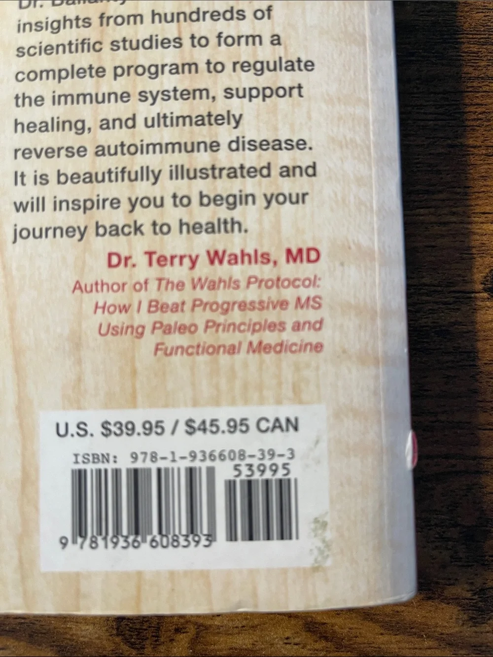 The Paleo Approach by - Cream & Red Cover